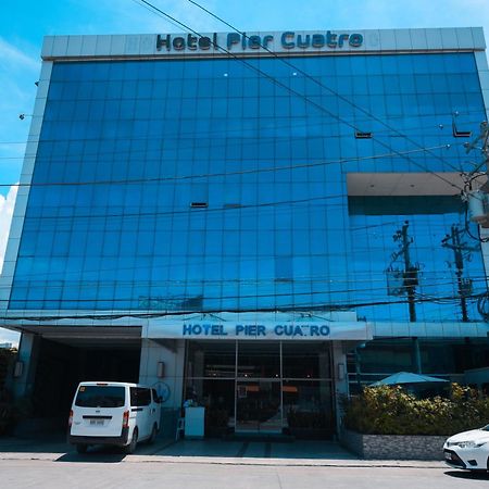 Hotel Pier Cuatro Cebu Buitenkant foto