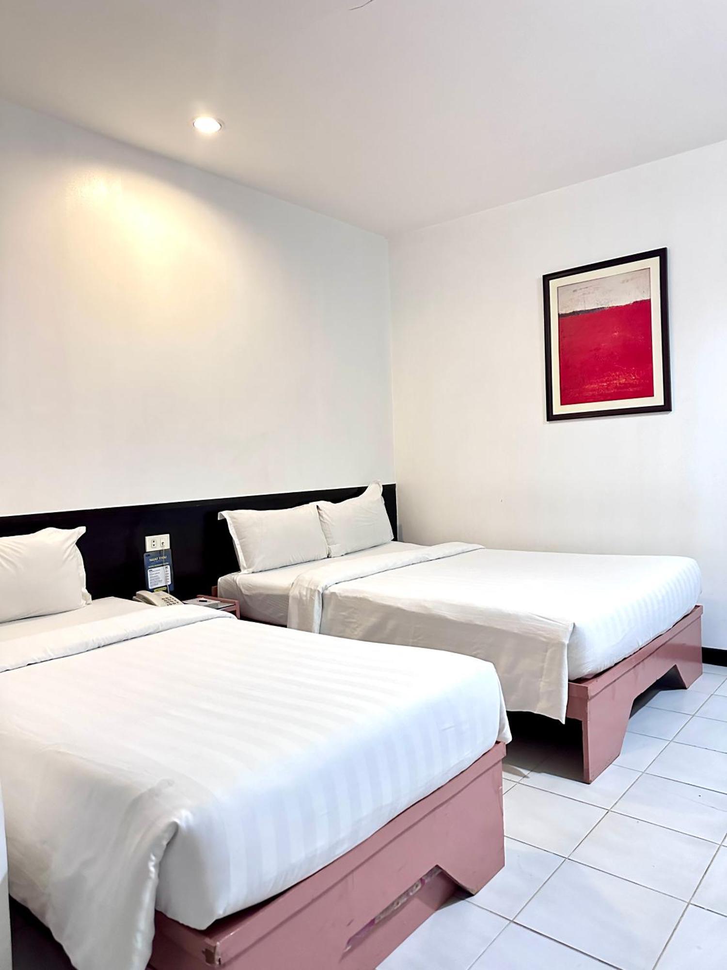 Hotel Pier Cuatro Cebu Buitenkant foto