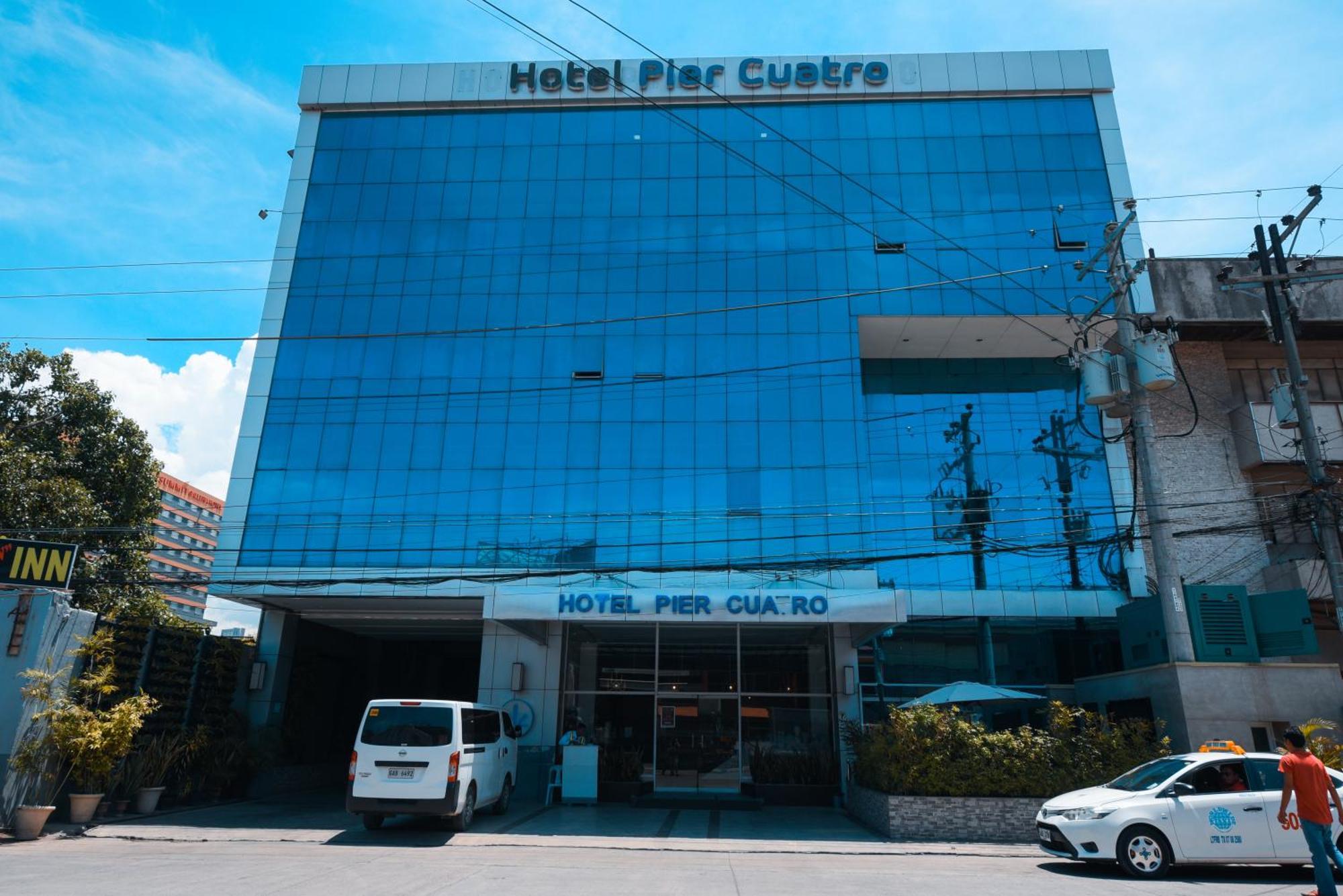 Hotel Pier Cuatro Cebu Buitenkant foto